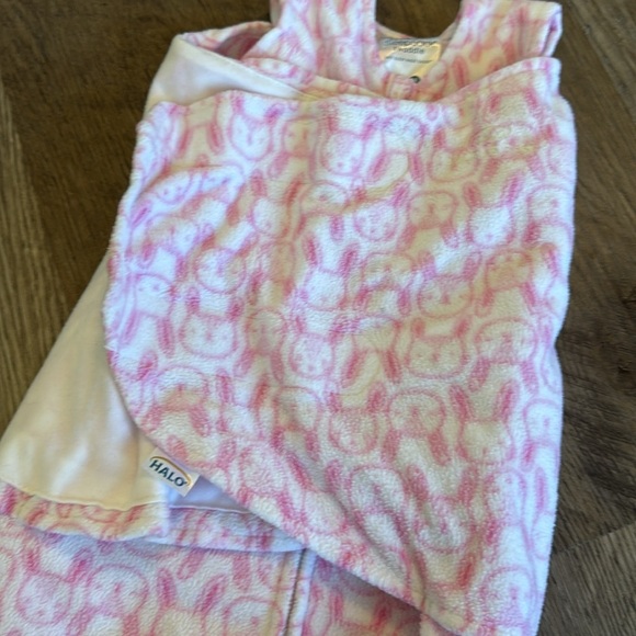 Halo Sleepsack Swaddle - Picture 2 of 3